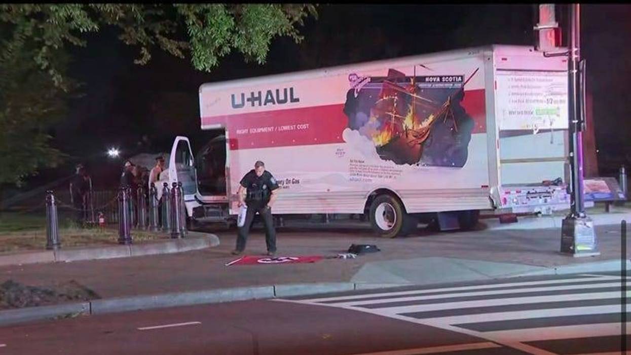 A u-haul truck crashed into barricades in DC