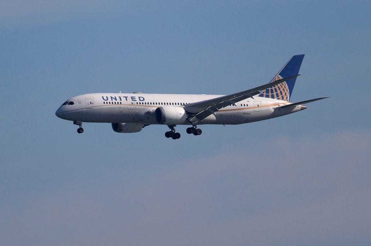 A United Airlines 787 Dreamliner prepares to land at San Francisco International Airport on October 19, 2021 in San Francisco, California.