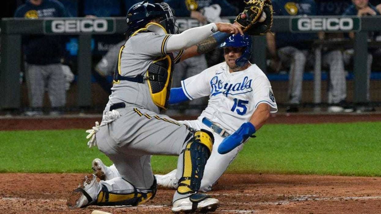 A win for the Royals at home over the Brewers