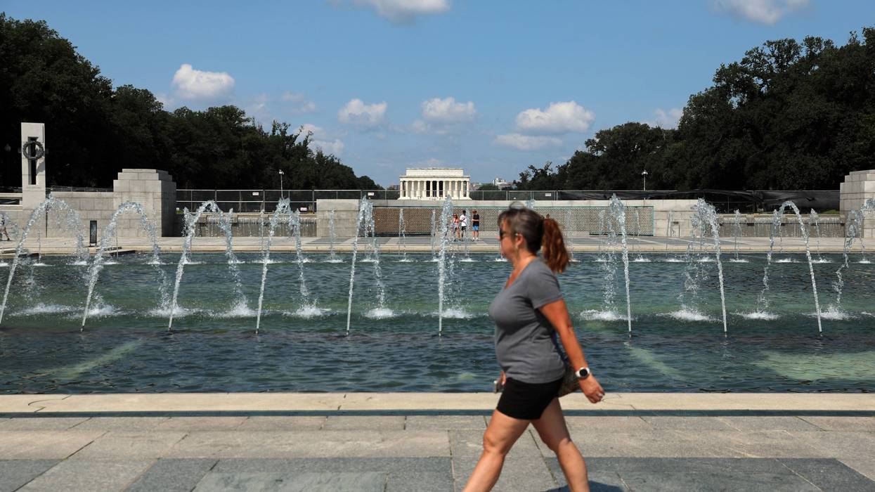 World War II Memorial in Washington vandalized with bubbles and graffiti, upsetting Trump