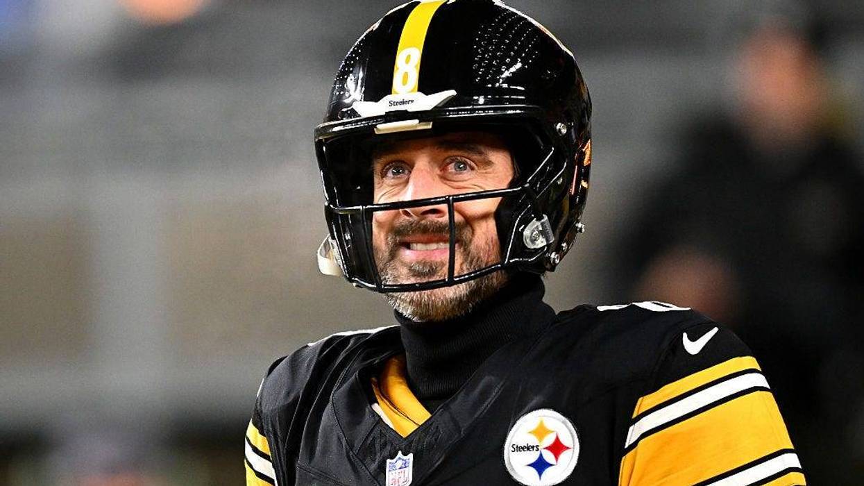 Aaron Rodgers look in uniform