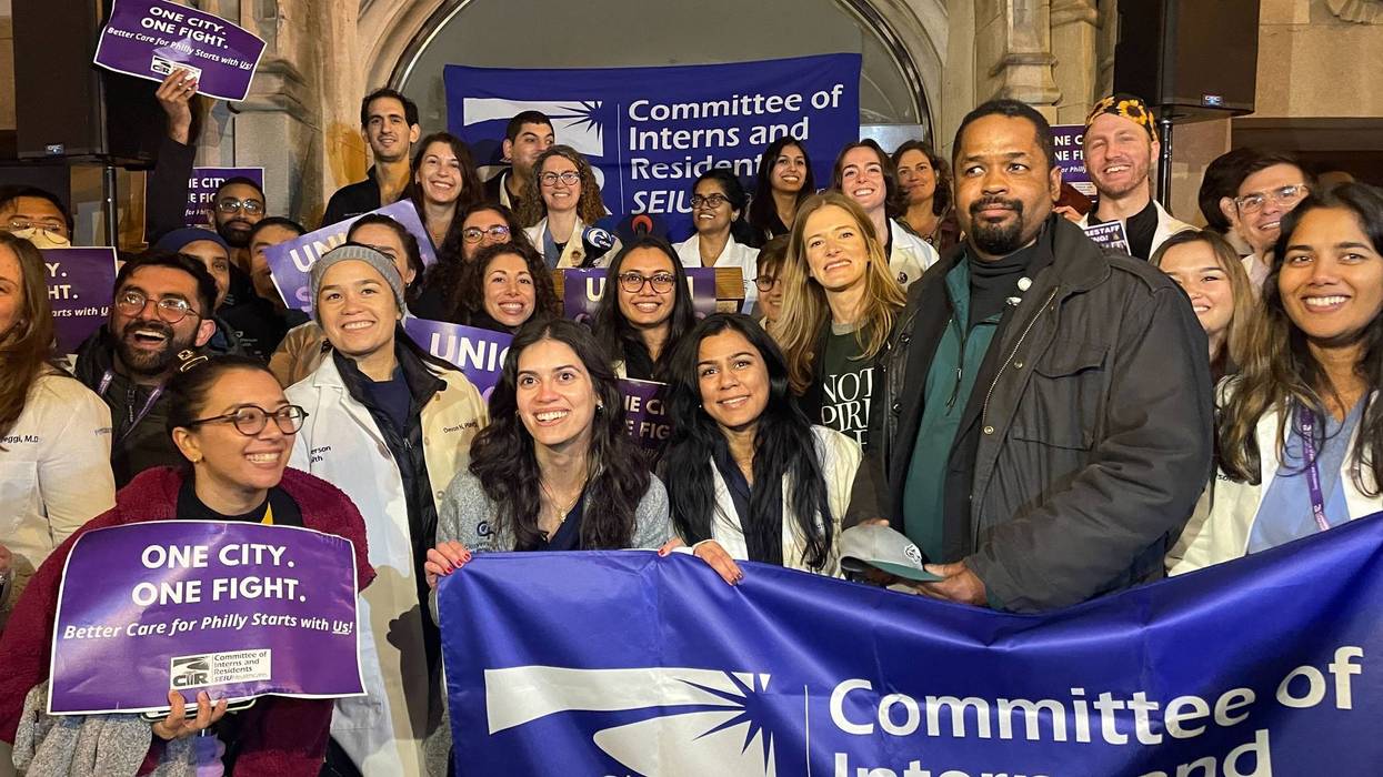 About 3,000 doctors at four of Philadelphia’s top hospitals are planning to unionize.