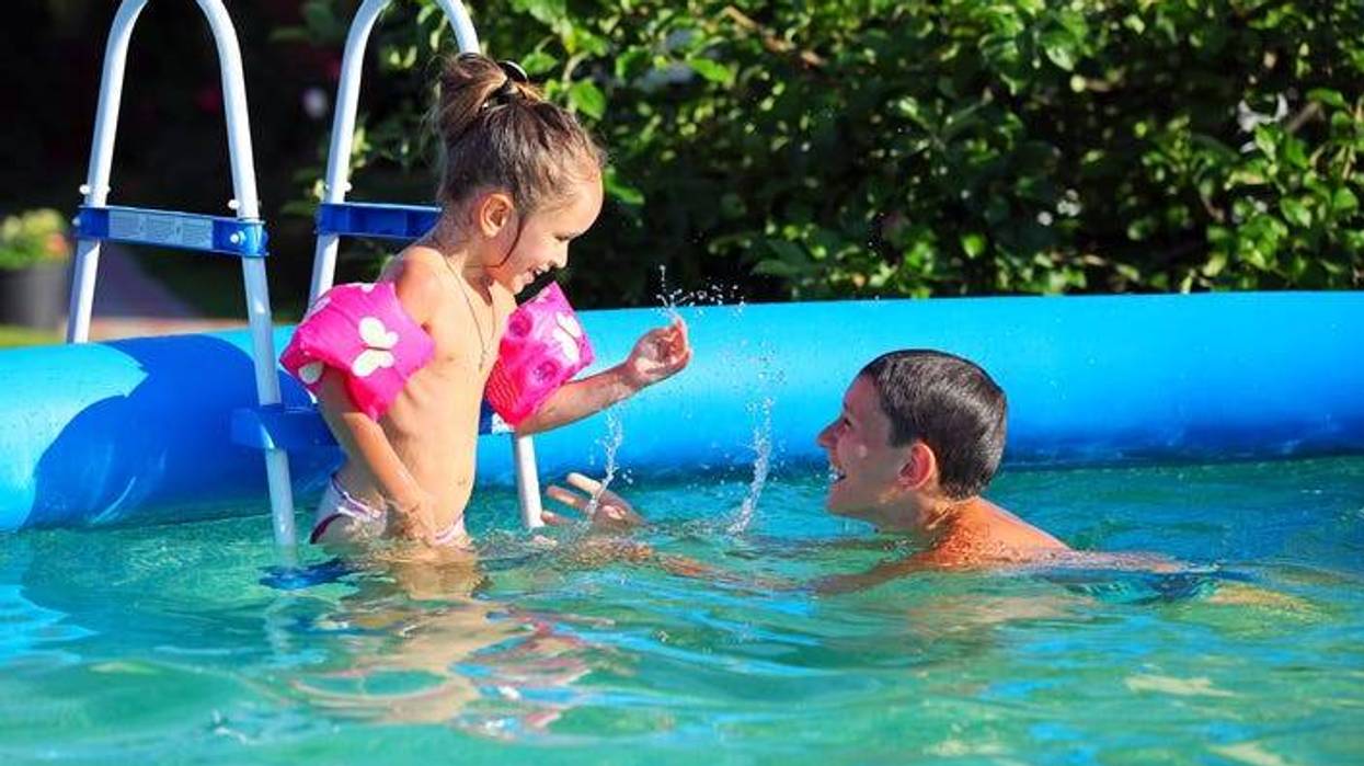 above ground swimming pool