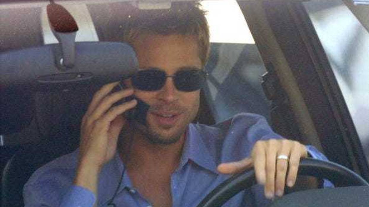 Actor Brad Pitt arrives at CBS studios for "America: A Tribute To Heroes" telethon September 21, 2001 in Los Angeles, CA. Celebrities participated in the relief effort for victims of the attacks in New York and Washington on September 11. (Photo by Scott Alfieri/Getty Images)