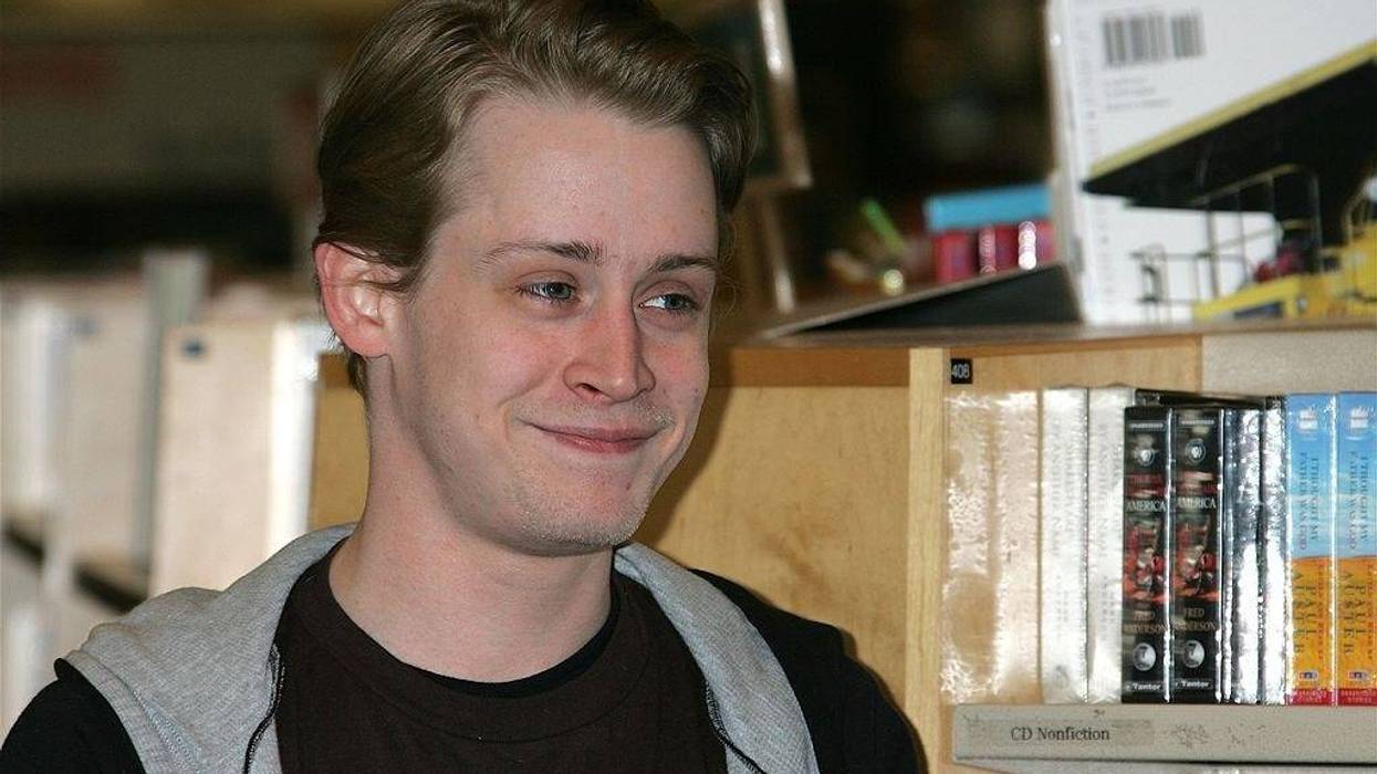 Actor Macaulay Culkin attends a signing for his new book "Junior" at Barnes & Noble Booksellers at The Grove on March 18, 2006 in Los Angeles, California.