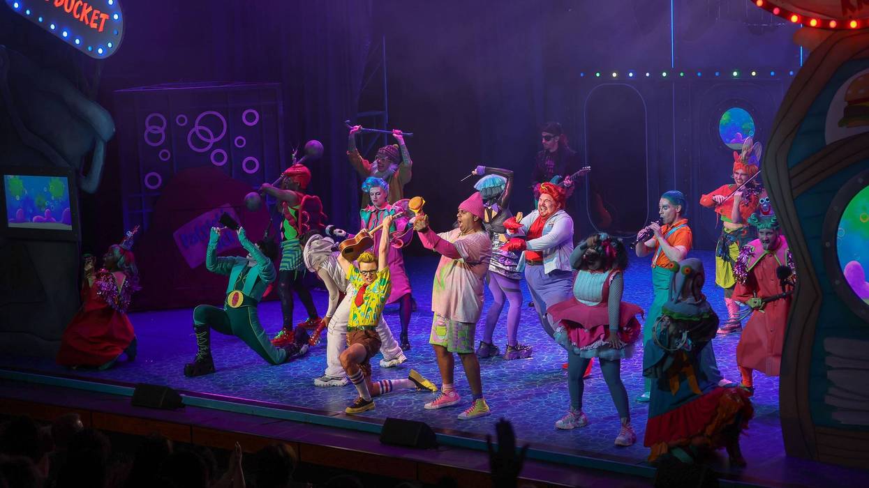 Actors curtain call for "The SpongeBob Musical"
