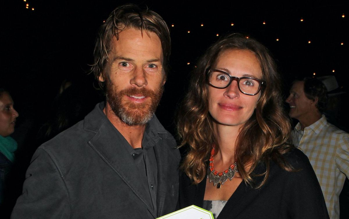 Actress Julia Roberts and Danny Moder attend the Malibu Boys And Girls Club Gala