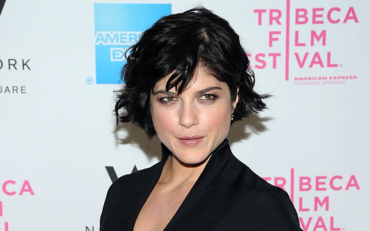 Actress Selma Blair attends the premiere of FX's American Crime Story