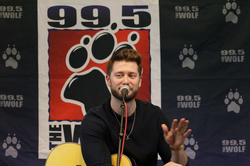 Adam Doleac performing