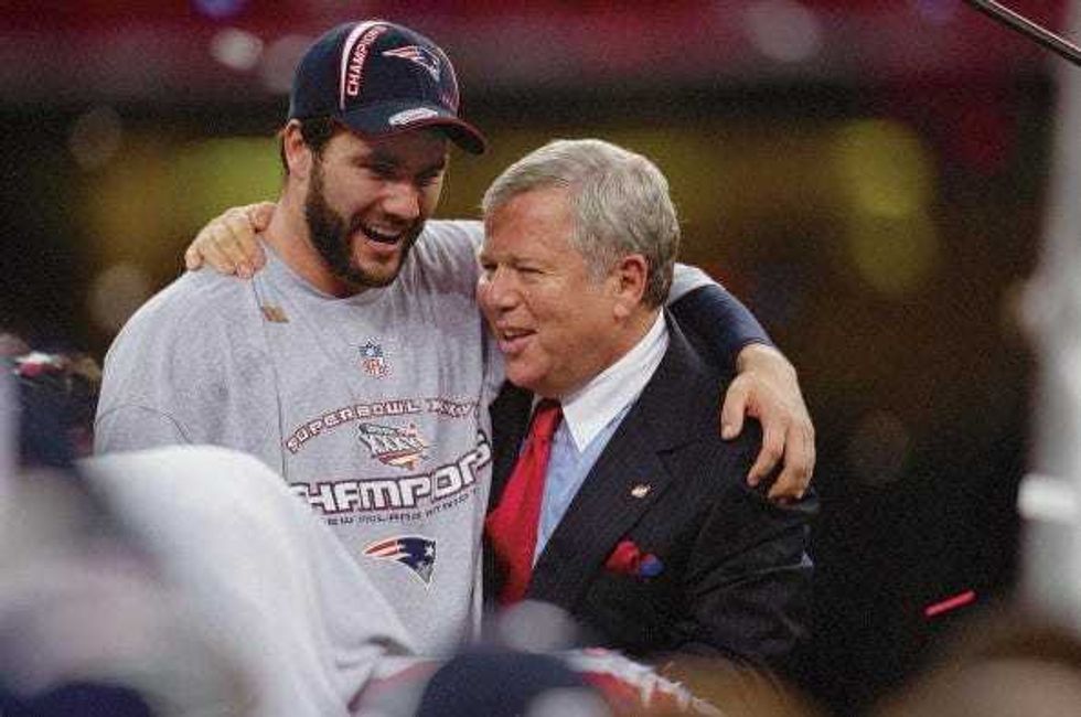 Adam Vinatieri and Robert Kraft