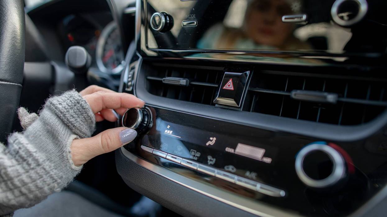 Adjusting Car Radio Settings for a Perfectly Enjoyable Driving Experience and Comfort