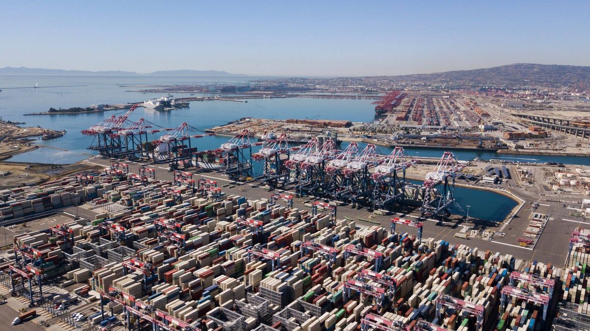 Aerial view of the Long Beach and Los Angeles ports.