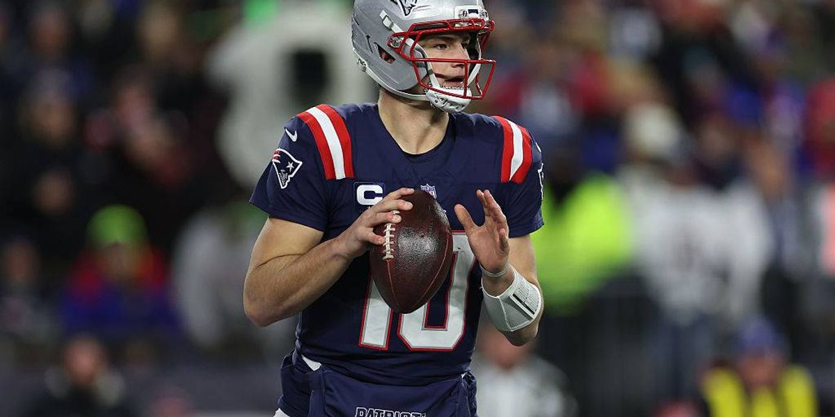 How Drake Maye is quickly earning respect from new Patriots teammates