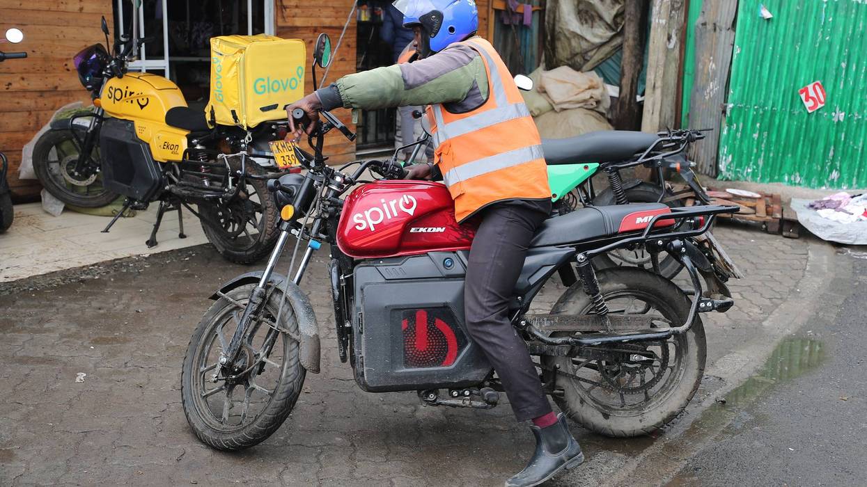 AFRICA-CHINA-VEHICULOS ELECTRICOS