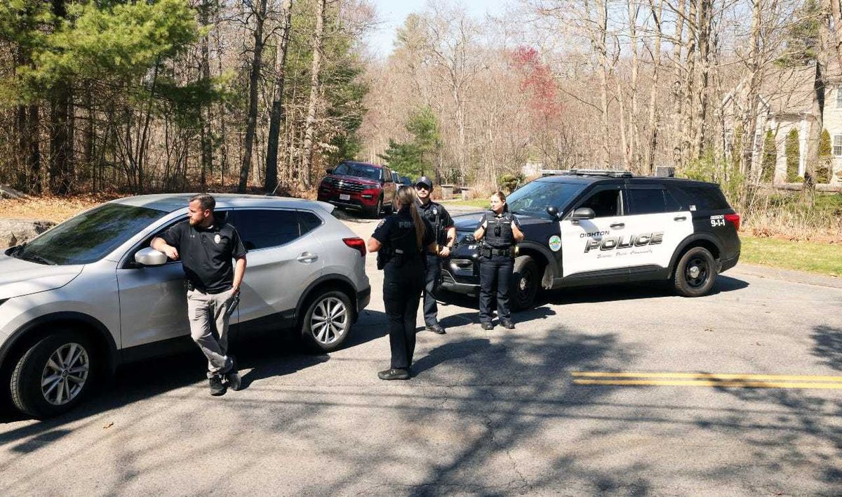 Agents swarm a home in Massachusetts, on Thursday, April 13, 2023, where they detained Mass. Air National Guardsman Jack Teixeira, who is suspected of leaking classified documents.
