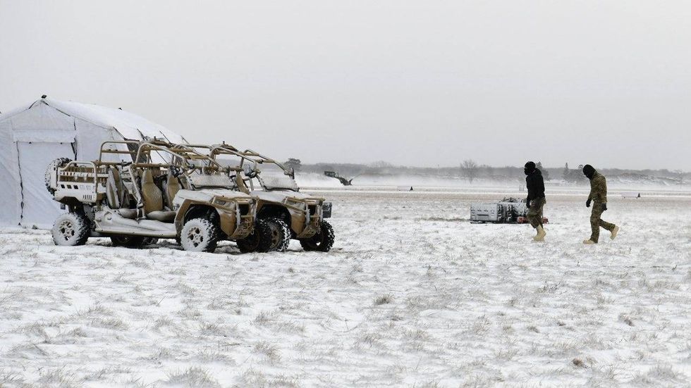 Air Force, Air National Guard train in arctic weather