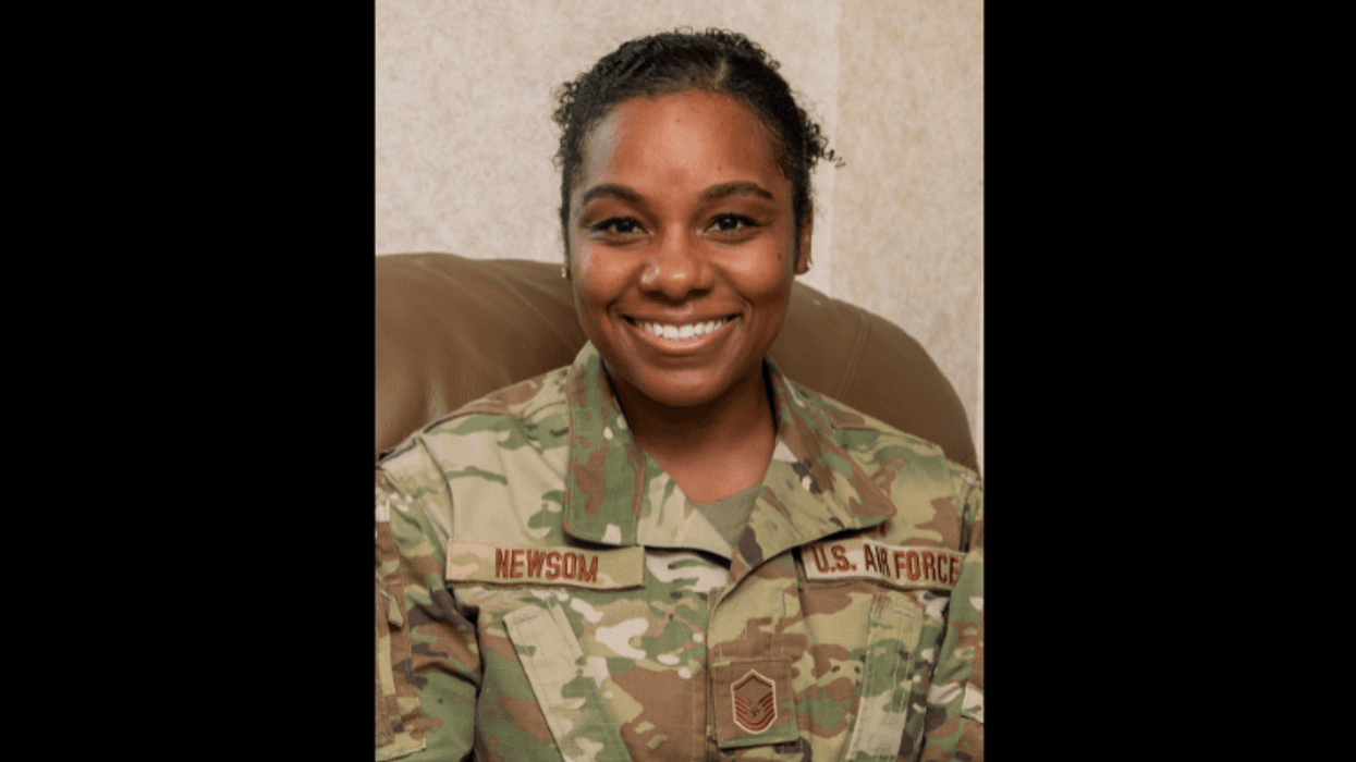 Airman uses deployment training to resuscitate drowning child