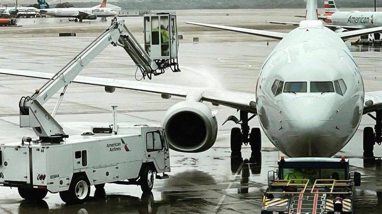 Airplane de-icing at Austin-Bergstrom International Airport