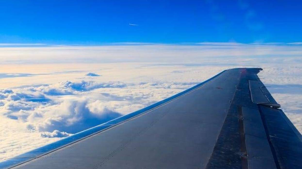 airplane flying