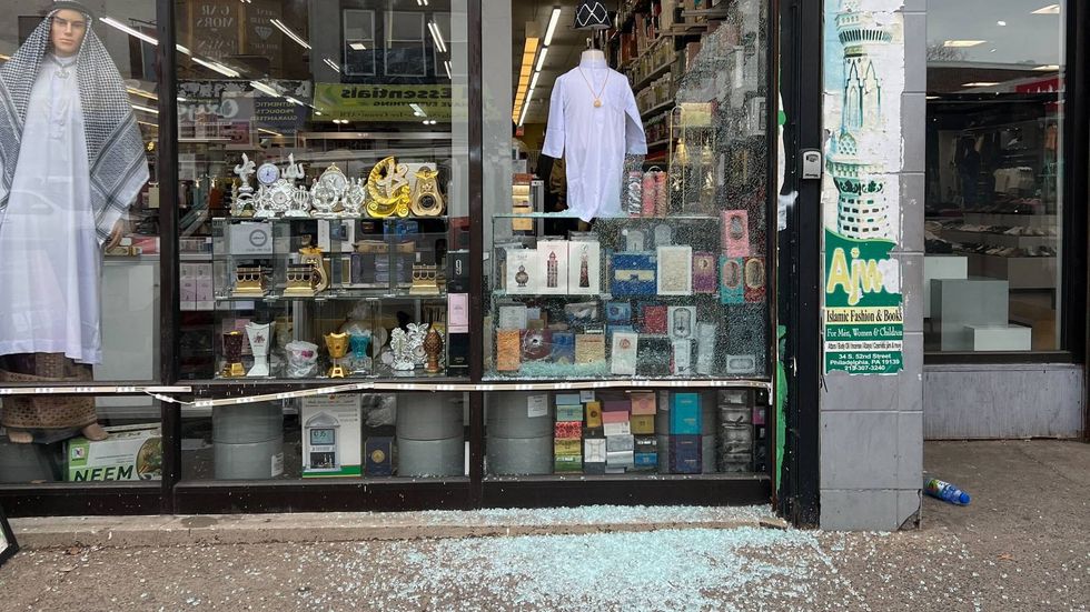 Ajwa Islamic Fashion and Books