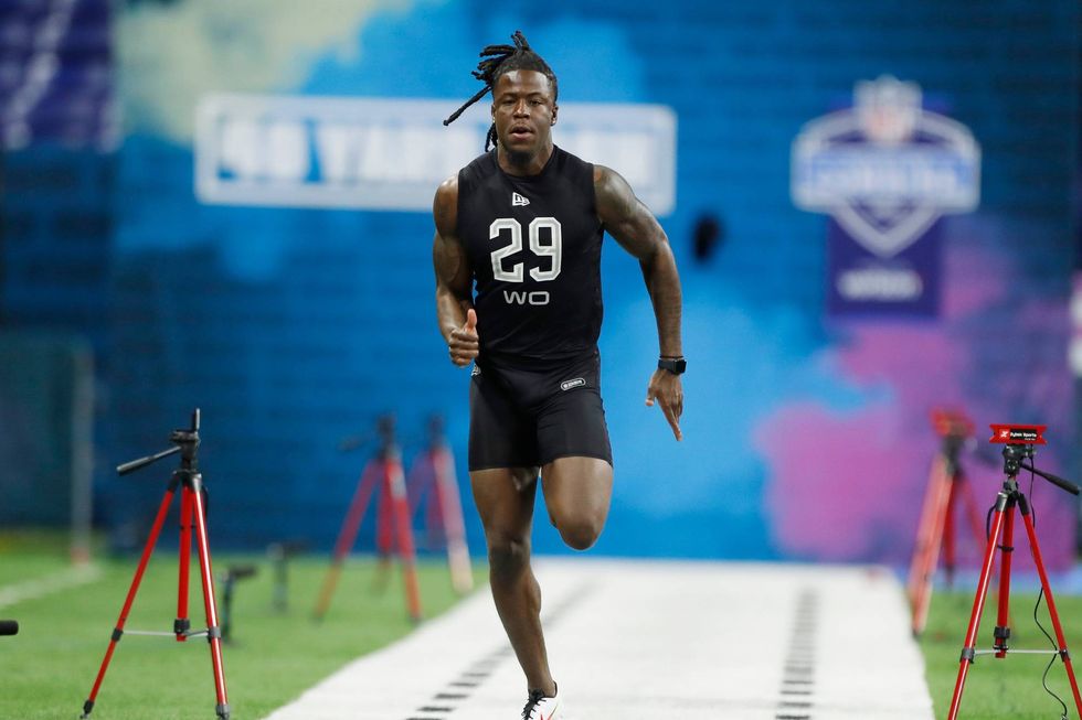 Alabama receiver Jerry Jeudy sprints to a 4.45 at the NFL Combine