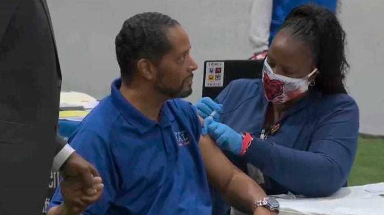 Alderman Beale receives vaccine