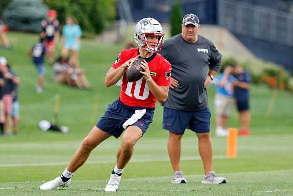 Alex Van Pelt and Drake Maye