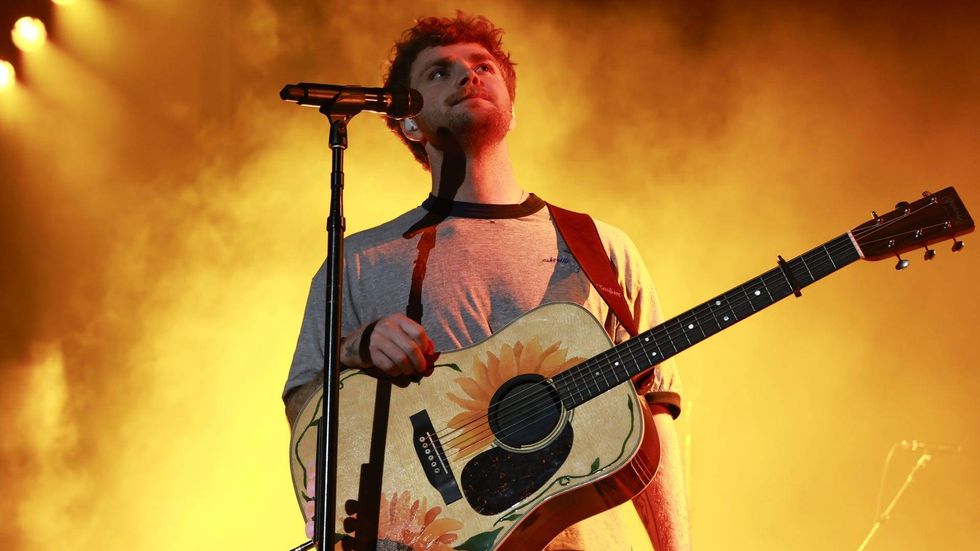 Alex Warren reveals dates for his 'Little Orphan Alex Live' tour