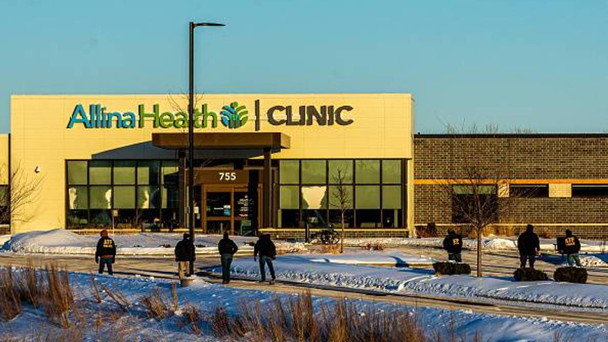 600 union doctors with Allina have voted to support a strike