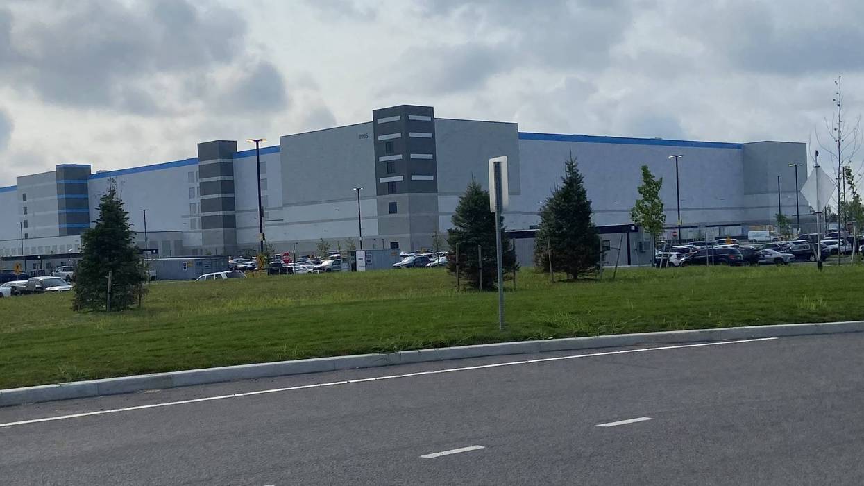 The 7% solution: Amazon's new distribution center rises in development costs