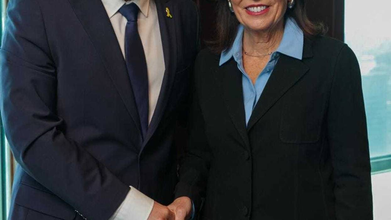 Ambassador Ofir Akunis, consul general of Israel in New York, with New York Gov. Kathy Hochul on May 30, 2024.