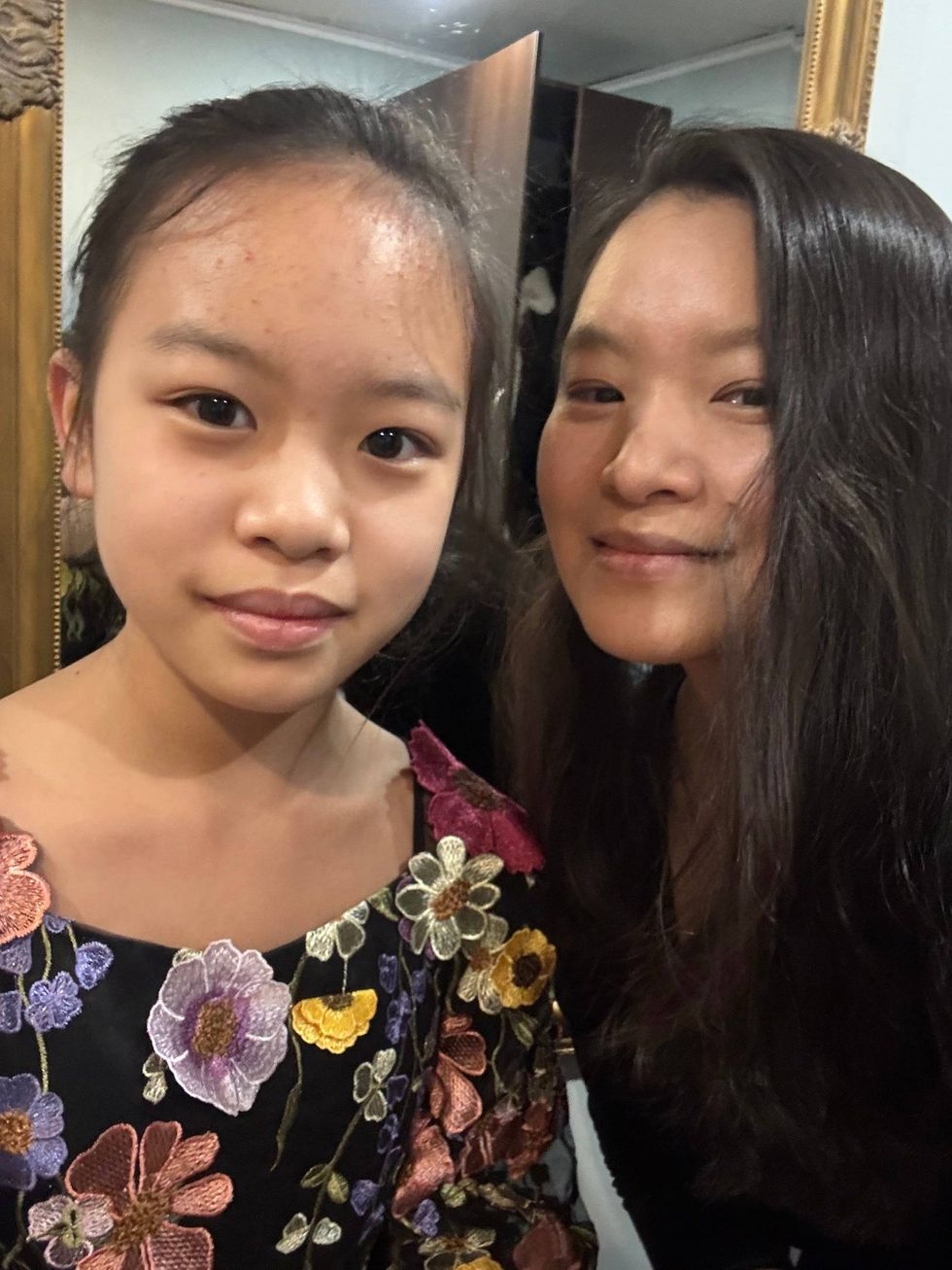Amelia Ly poses for a selfie with her mom Gina Guo.
