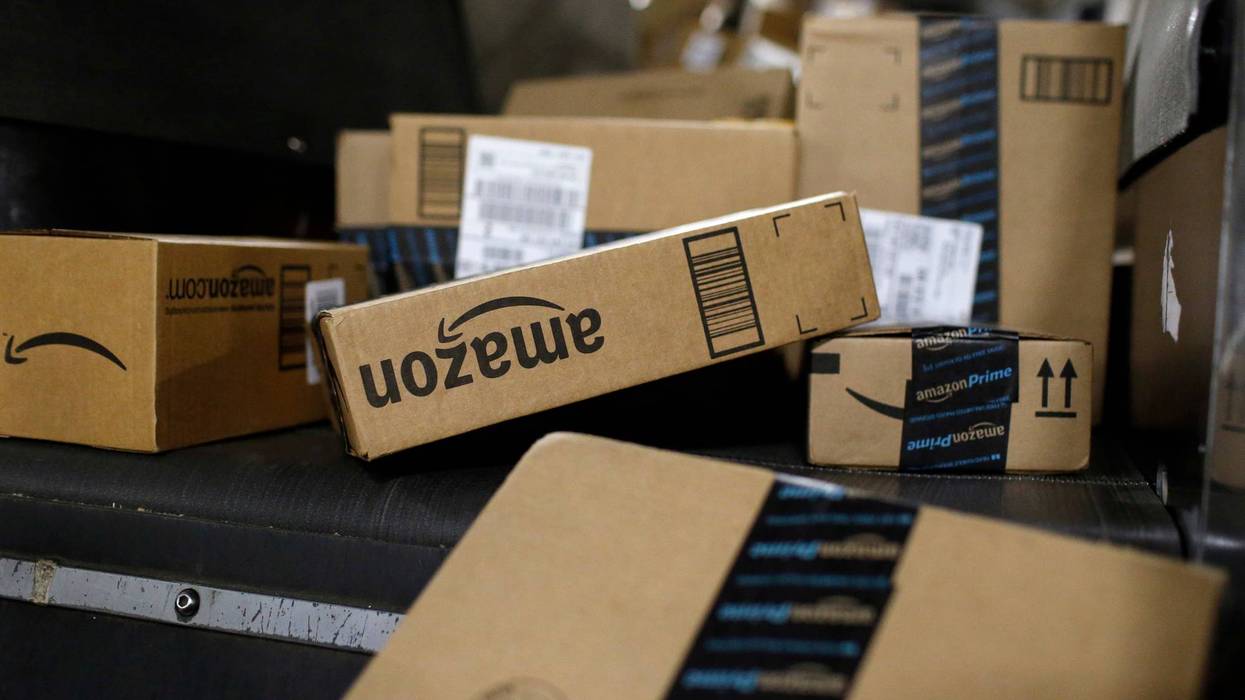 America 25 Objects Amazon Box