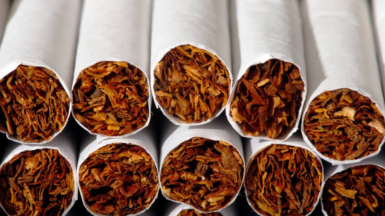 America 25 Objects Cigarettes
