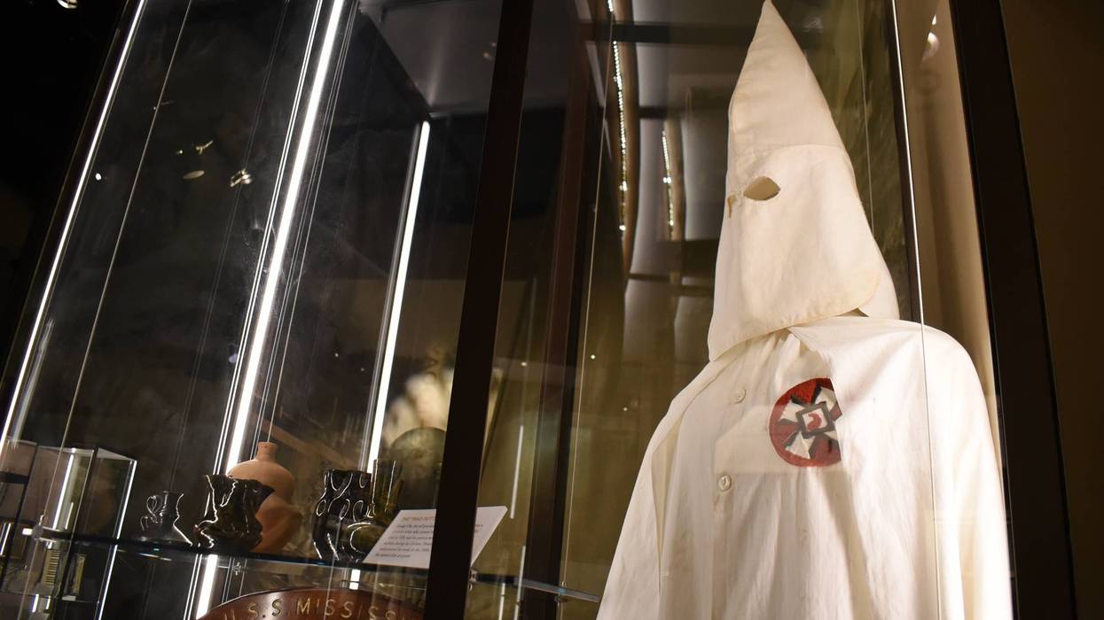 America 25 Rival Histories