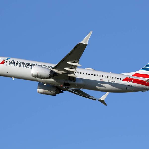 American Airlines Boeing 737-8MAX Taking Off from Miami, FL