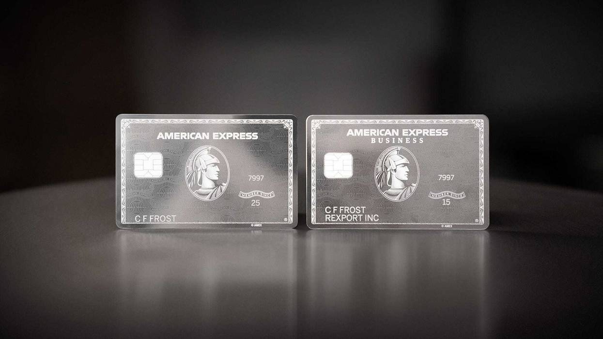 American Express’ latest update to its high-end Platinum Card, unveiled Thursday, comes with a lot more perks, including a $400 credit for dining out, and a lofty annual fee of $895.