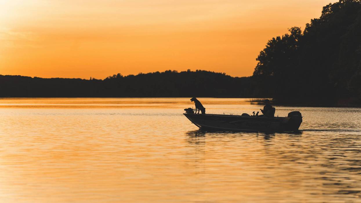 Early ice-out on lakes prompting a warning from the Hennepin County Sheriff's office for boaters