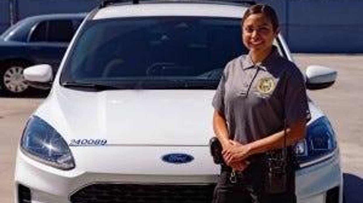 An example of the Community Services Assistant (CSA) uniform and vehicle