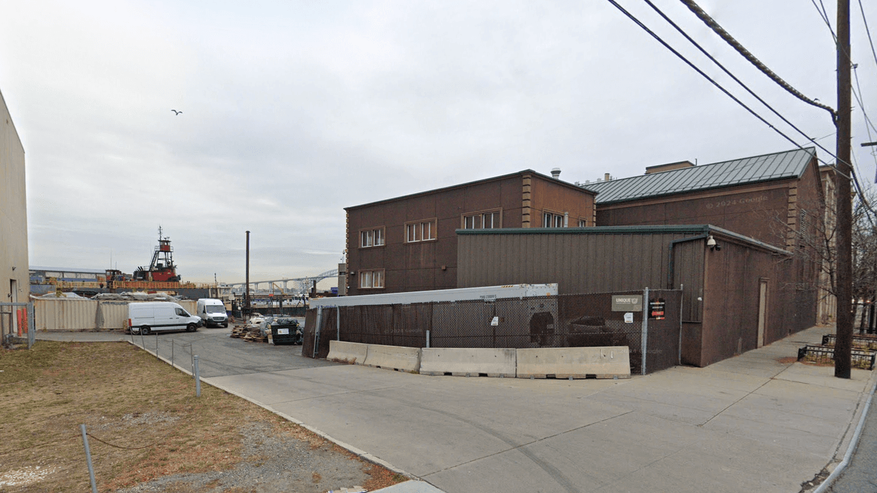 A fire and shipyard explosion on Staten Island injures at least 16, including 3 seriously
