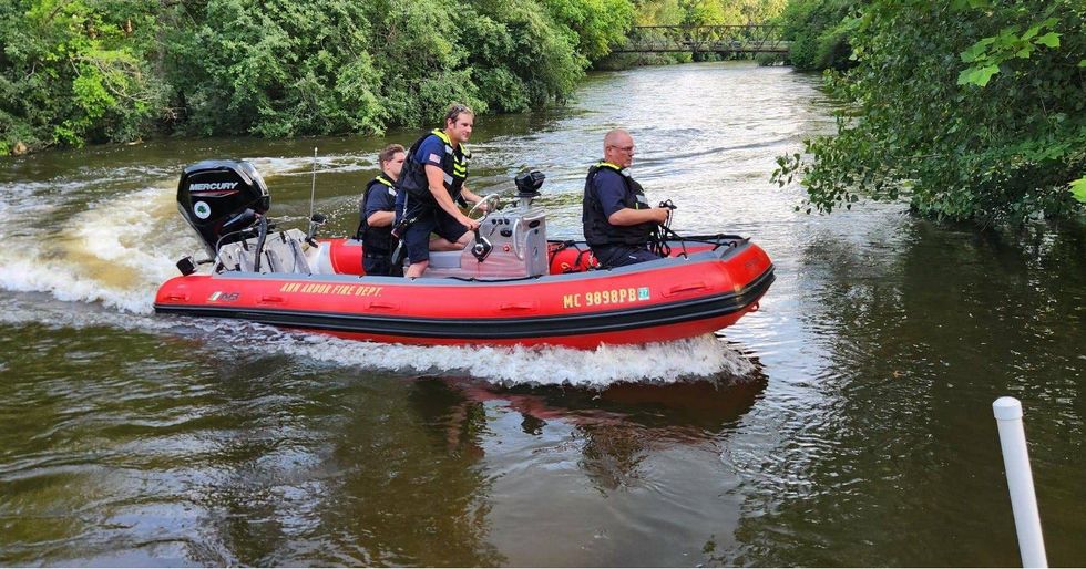 Ann Arbor firefighters make rescue on Huron River