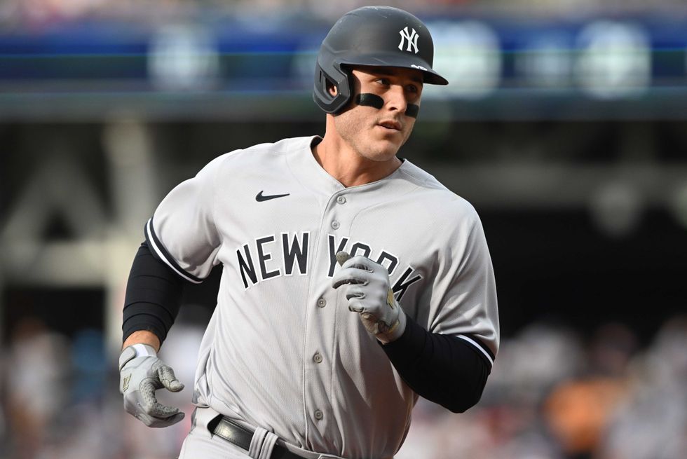 Anthony Rizzo rounds the bases for the Yankees