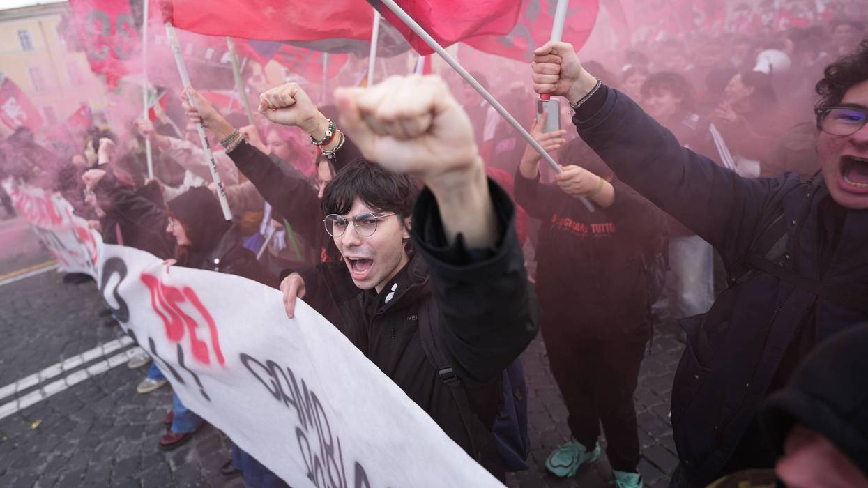 Anti-war protests in Italy and Spain as high-stakes referendum on Italian judges looms