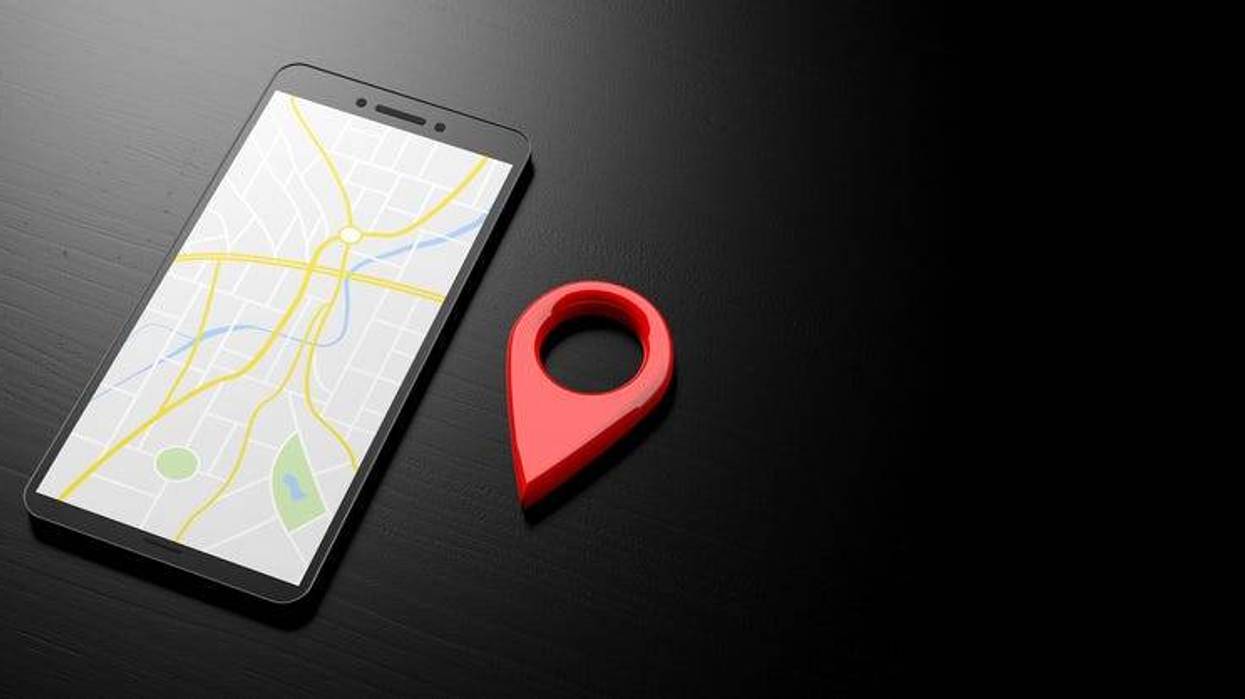 Apple Airtag location device