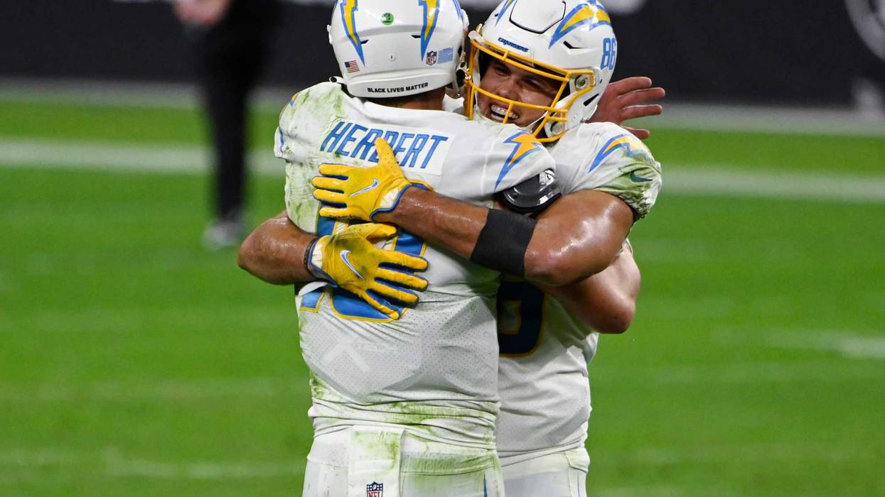 APTOPIX Chargers Raiders Football