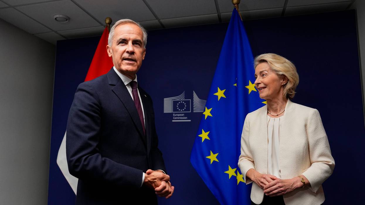 APTOPIX France EU Canada