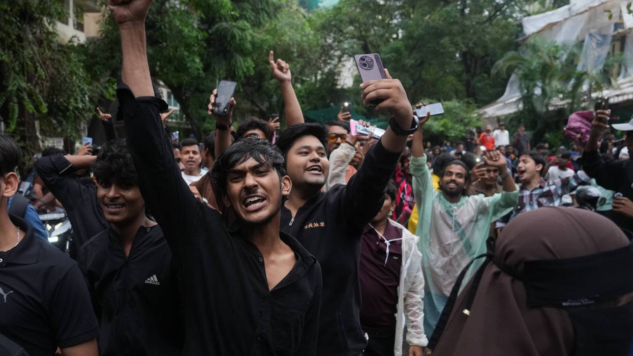 APTOPIX India Cockroach Protests