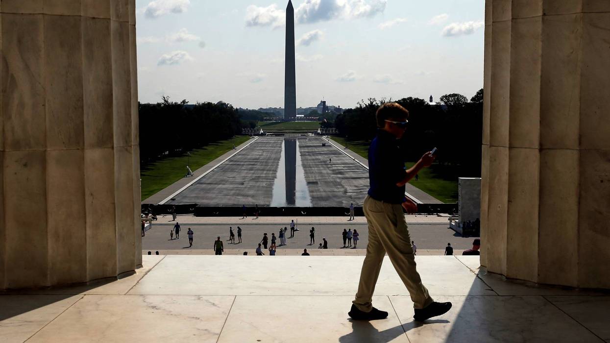 APTOPIX Lincoln Memorial Reflecting Pool