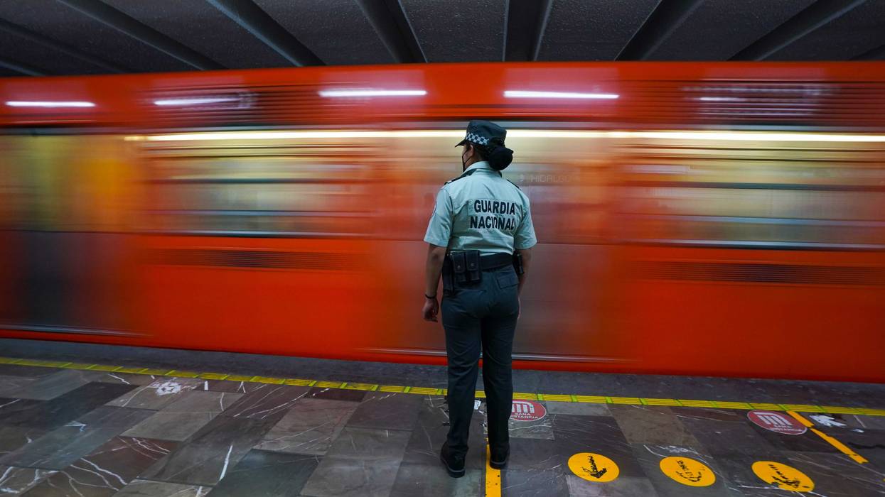 APTOPIX Mexico Subway Problems
