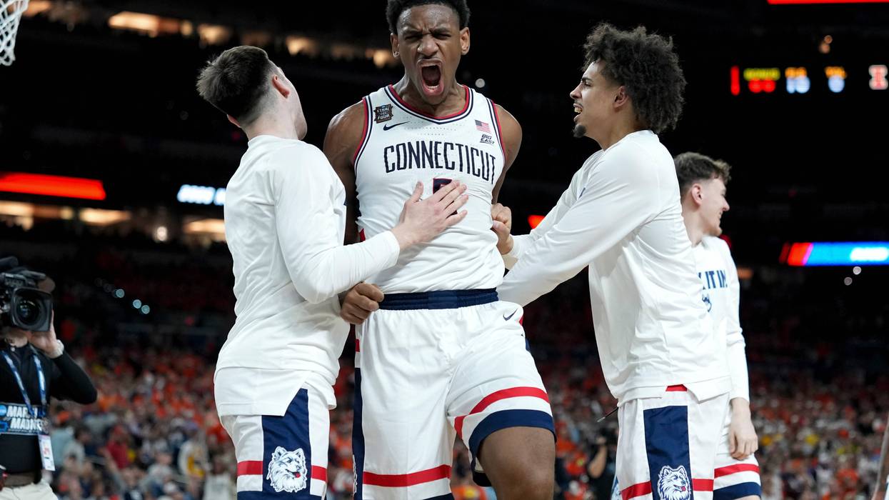 APTOPIX NCAA Illinois UConn Basketball 55